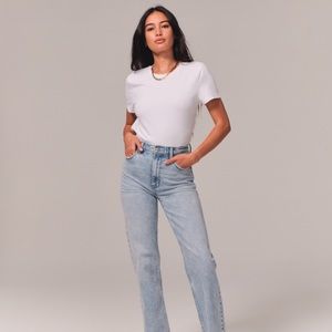 Abercrombie & Fitch Ultra High Rise 90’s Straight Jean